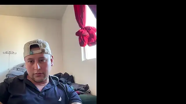 Snapshot of Oscar6867 chatting on February 27, 2026, 10:42 pm Oscar6867 online show from February 27, 2026, 10:42 pm