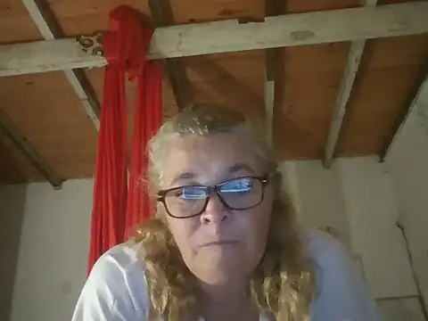 momismilf544 online show from April 2, 2026, 2:41 am