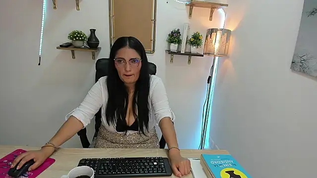 Stefy cg online show from March 13, 2026, 12:43 pm