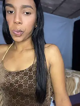 FlorSalvaje  online show from April 17, 2026, 1:19 am