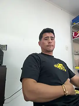 Snapshot of David-latinlover chatting on April 24, 2026, 3:03 pm David-latinlover online show from April 24, 2026, 3:03 pm