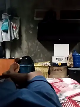 Snapshot of Javier_068 chatting on February 28, 2026, 4:12 am Javier 068 online show from February 28, 2026, 4:12 am