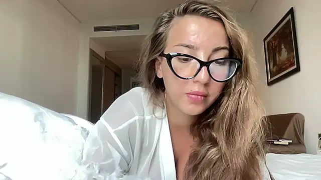 Snapshot of Kit_kata chatting on June 12, 2026, 12:08 am Kit kata online show from June 12, 2026, 12:08 am