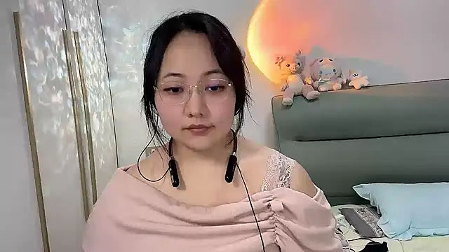 Snapshot of Susu-36E chatting on June 17, 2026, 2:05 pm Susu-36E online show from June 17, 2026, 2:05 pm