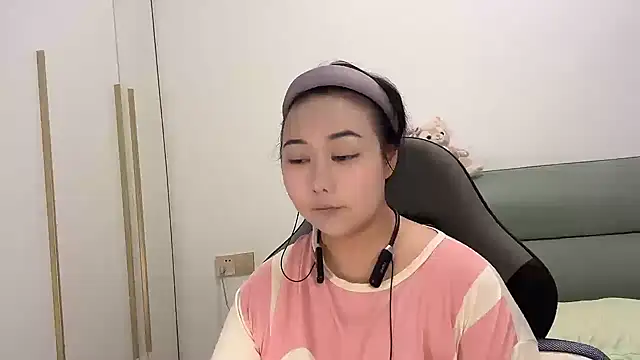 Snapshot of Susu-36E chatting on May 31, 2026, 1:06 pm Susu-36E online show from May 31, 2026, 1:06 pm