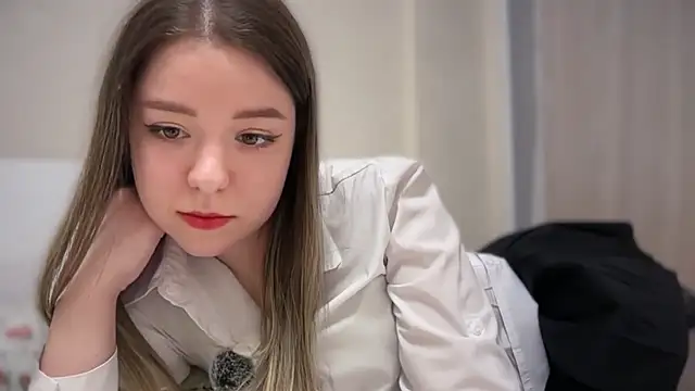 Snapshot of SmoggyWeek chatting on March 1, 2026, 11:43 am SmoggyWeek online show from March 1, 2026, 11:43 am