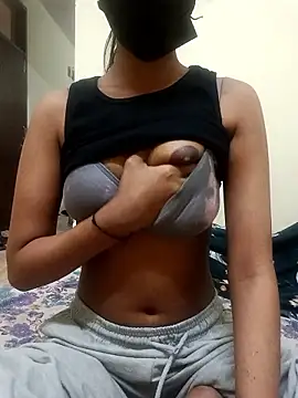 MAYA BED GIRL online show from March 24, 2026, 12:21 am