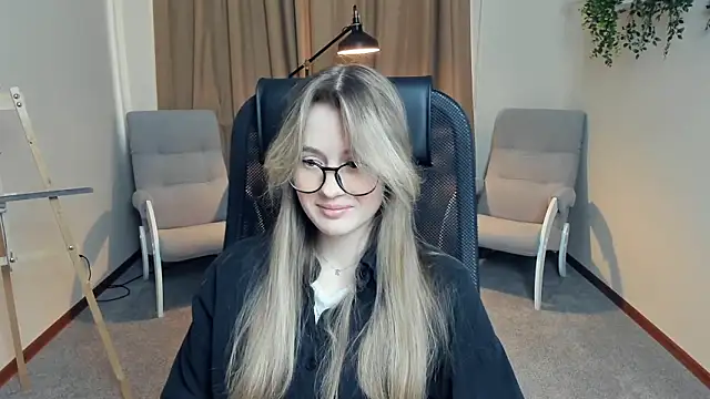 Snapshot of DortheaHupy chatting on March 4, 2026, 8:00 am DortheaHupy online show from March 4, 2026, 8:00 am