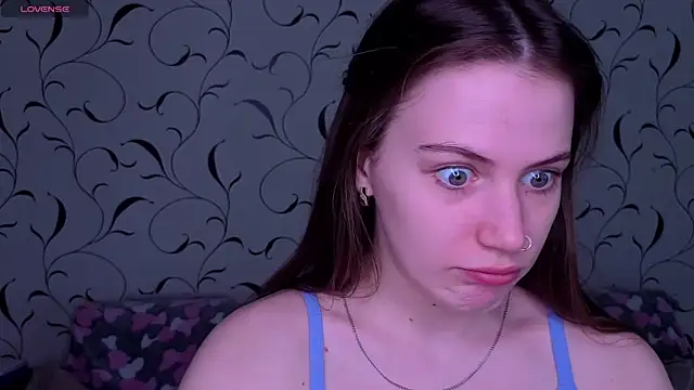 Luxwyverna online show from April 16, 2026, 8:59 am