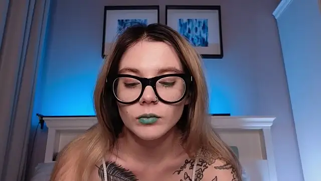 AliceTease online show from May 16, 2026, 7:24 pm