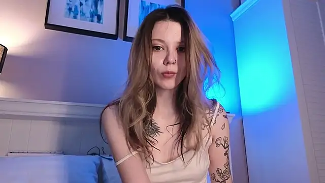 AliceTease online show from April 28, 2026, 9:24 am