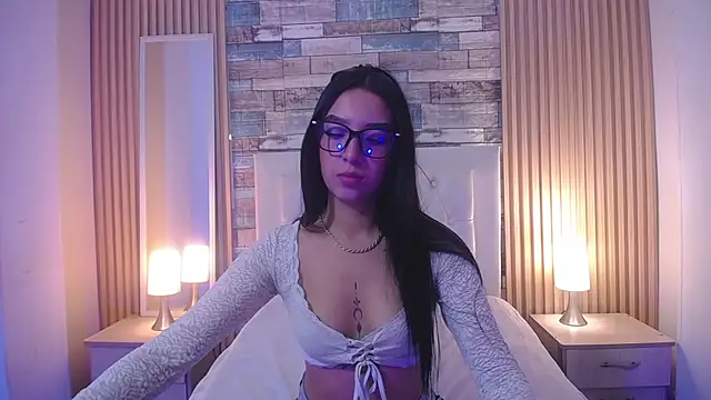 Crowm le online show from March 19, 2026, 3:01 pm