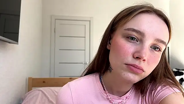 Lolatatee online show from March 10, 2026, 11:47 am