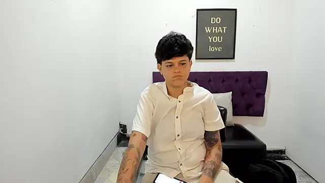 TomBoy Natali online show from April 11, 2026, 7:06 pm