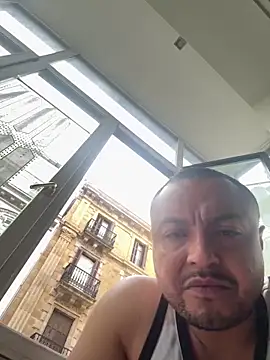 alexandeerr1986 online show from April 17, 2026, 5:05 pm