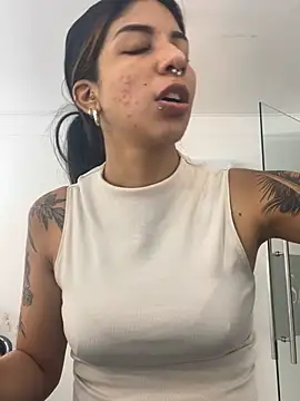Snapshot of VioletaHills_ chatting on June 22, 2026, 12:13 pm VioletaHills online show from June 22, 2026, 12:13 pm