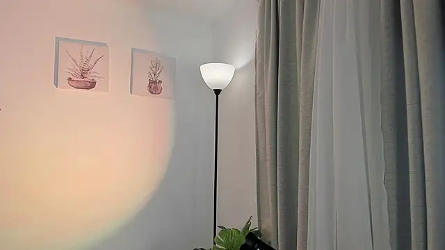 AlaiaRogers online show from May 29, 2026, 10:43 am