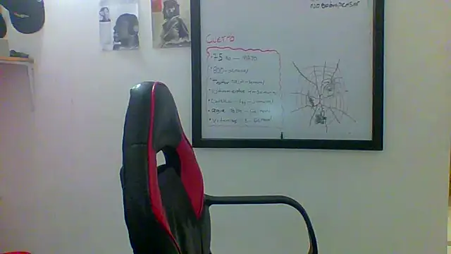 Snapshot of charles_king chatting on May 15, 2026, 11:36 pm charles king online show from May 15, 2026, 11:36 pm