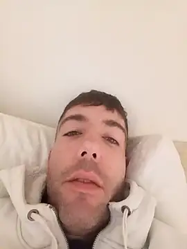 Snapshot of Yeray1000 chatting on February 28, 2026, 12:05 pm Yeray1000 online show from February 28, 2026, 12:05 pm