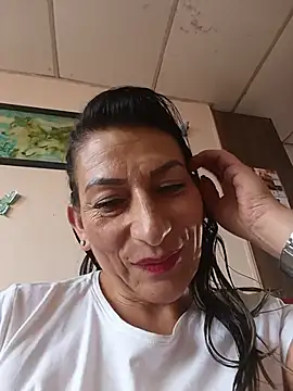 Snapshot of Lucia_Rios chatting on July 17, 2026, 9:56 pm Lucia Rios online show from July 17, 2026, 9:56 pm