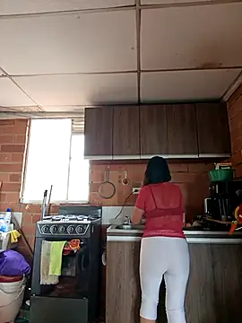 Lucia Rios online show from April 6, 2026, 9:05 pm