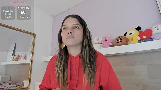 Snapshot of EmmaSanchez_ chatting on May 8, 2026, 9:40 pm EmmaSanchez online show from May 8, 2026, 9:40 pm