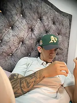 Snapshot of Sacro_sex chatting on February 28, 2026, 5:29 am Sacro sex online show from February 28, 2026, 5:29 am