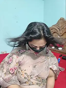 Snapshot of Beauty-3 chatting on June 21, 2026, 3:45 am Beauty-3 online show from June 21, 2026, 3:45 am