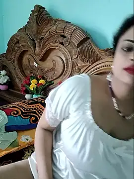 Snapshot of Beauty-3 chatting on June 15, 2026, 3:07 am Beauty-3 online show from June 15, 2026, 3:07 am