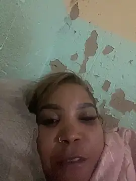 friendlybitch22 online show from April 11, 2026, 2:41 am