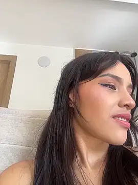 Snapshot of Mia-villalobos chatting on April 29, 2026, 1:48 pm Mia-villalobos online show from April 29, 2026, 1:48 pm