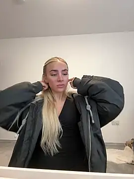 Naughtyblondex online show from April 1, 2026, 8:28 pm