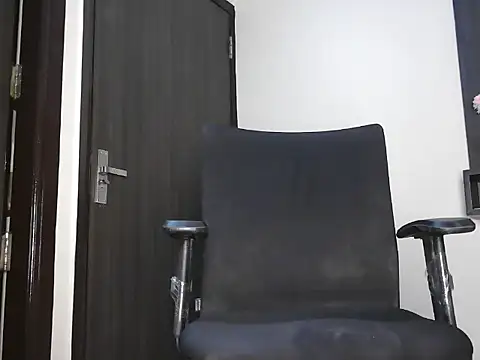 Snapshot of TheSexyGirl69 chatting on June 17, 2026, 5:34 pm TheSexyGirl69 online show from June 17, 2026, 5:34 pm