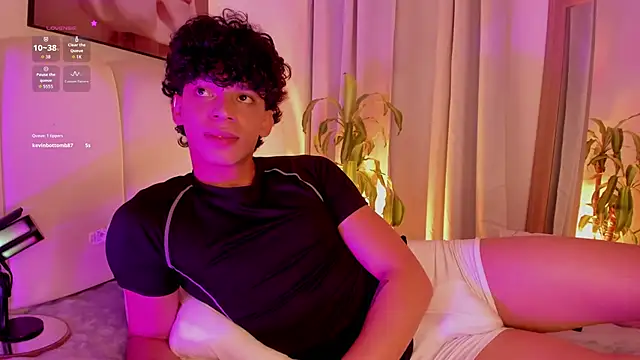 Snapshot of TaylerWhitelll chatting on March 4, 2026, 1:57 am TaylerWhitelll online show from March 4, 2026, 1:57 am