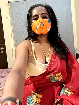 misti-boudii online show from April 16, 2026, 9:39 pm