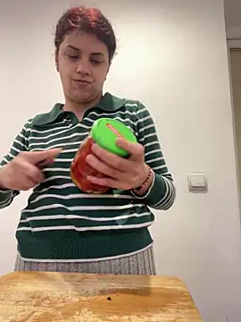 MommySexxy23 online show from April 7, 2026, 9:00 am