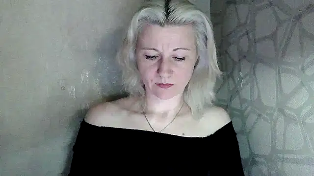 Katerina-Kissa online show from May 14, 2026, 6:38 pm