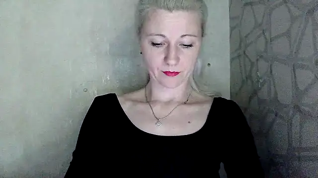 Katerina-Kissa online show from May 7, 2026, 6:44 pm