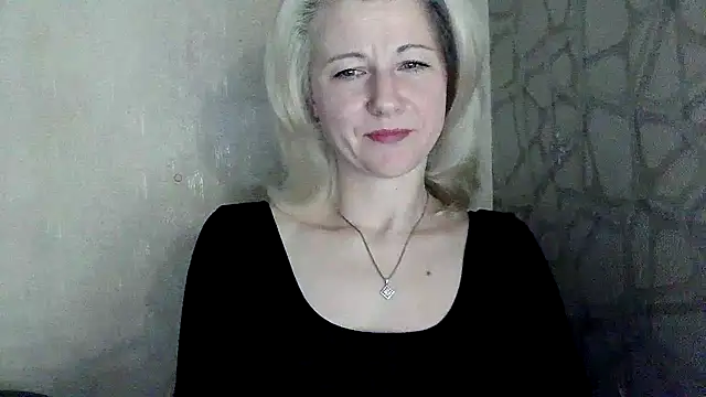 Katerina-Kissa online show from April 22, 2026, 6:14 pm