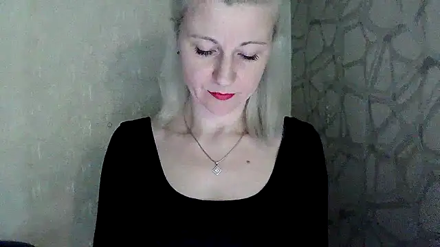 Katerina-Kissa online show from May 4, 2026, 6:55 pm