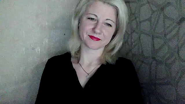 Katerina-Kissa online show from April 15, 2026, 6:12 pm