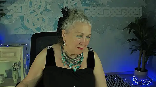 LilaMaharani online show from May 16, 2026, 1:32 pm