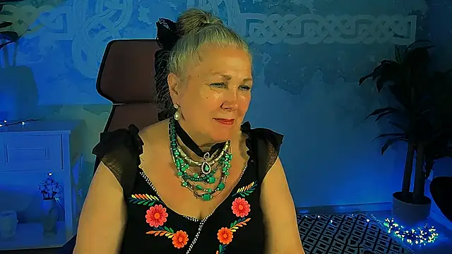 LilaMaharani online show from May 18, 2026, 1:05 pm