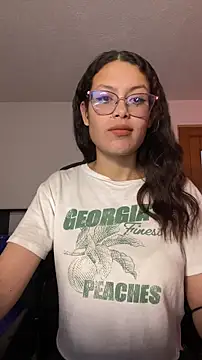 sara  aster online show from April 3, 2026, 10:27 pm