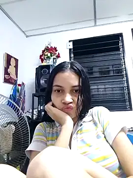 Snapshot of BiancaRoyale chatting on April 23, 2026, 8:10 am BiancaRoyale online show from April 23, 2026, 8:10 am