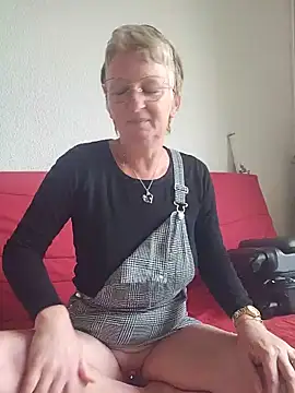 lescoquinsdu40 online show from May 13, 2026, 9:05 am
