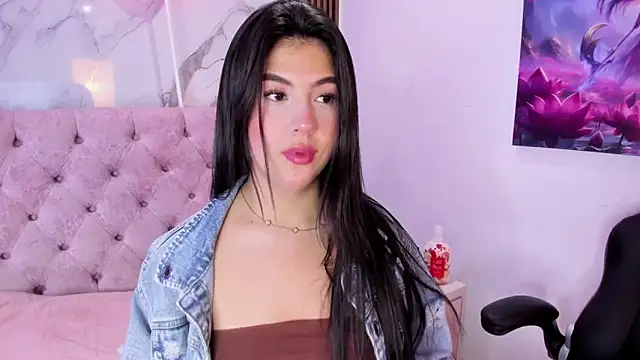 Snapshot of AbrilQuintana_ chatting on April 30, 2026, 11:28 am AbrilQuintana online show from April 30, 2026, 11:28 am
