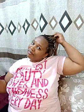 Snapshot of Cuddle_Zee chatting on April 15, 2026, 7:29 pm Cuddle Zee online show from April 15, 2026, 7:29 pm