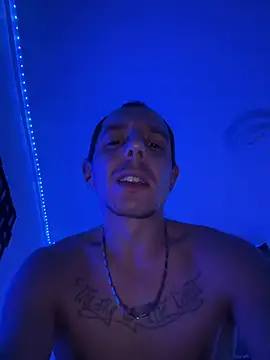 Hugo1993 online show from July 15, 2026, 4:14 pm