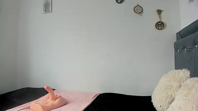 Snapshot of Miranda-cambell chatting on July 9, 2026, 9:58 pm Miranda-cambell online show from July 9, 2026, 9:58 pm